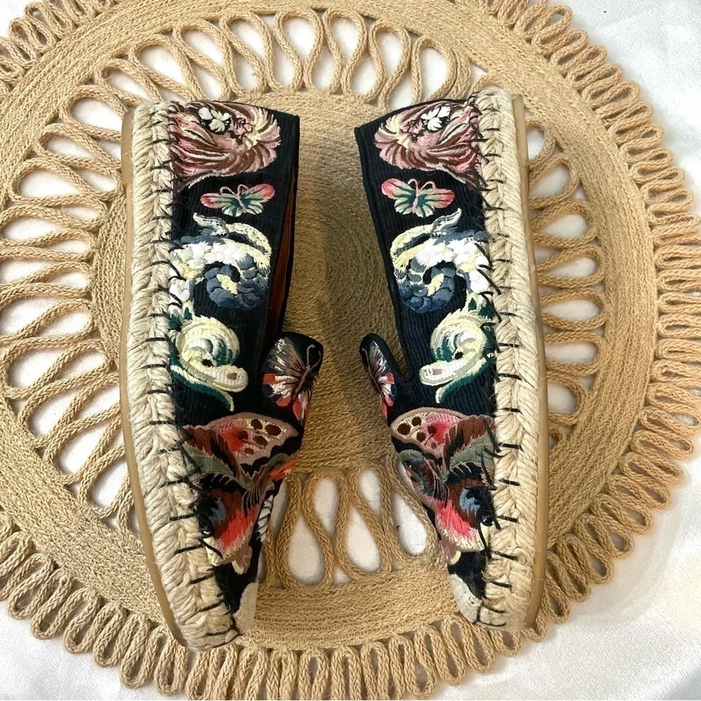 Valentino Garavani Butterfly-Embroidered Fabric Espadrilles in Black/Multi EU 36